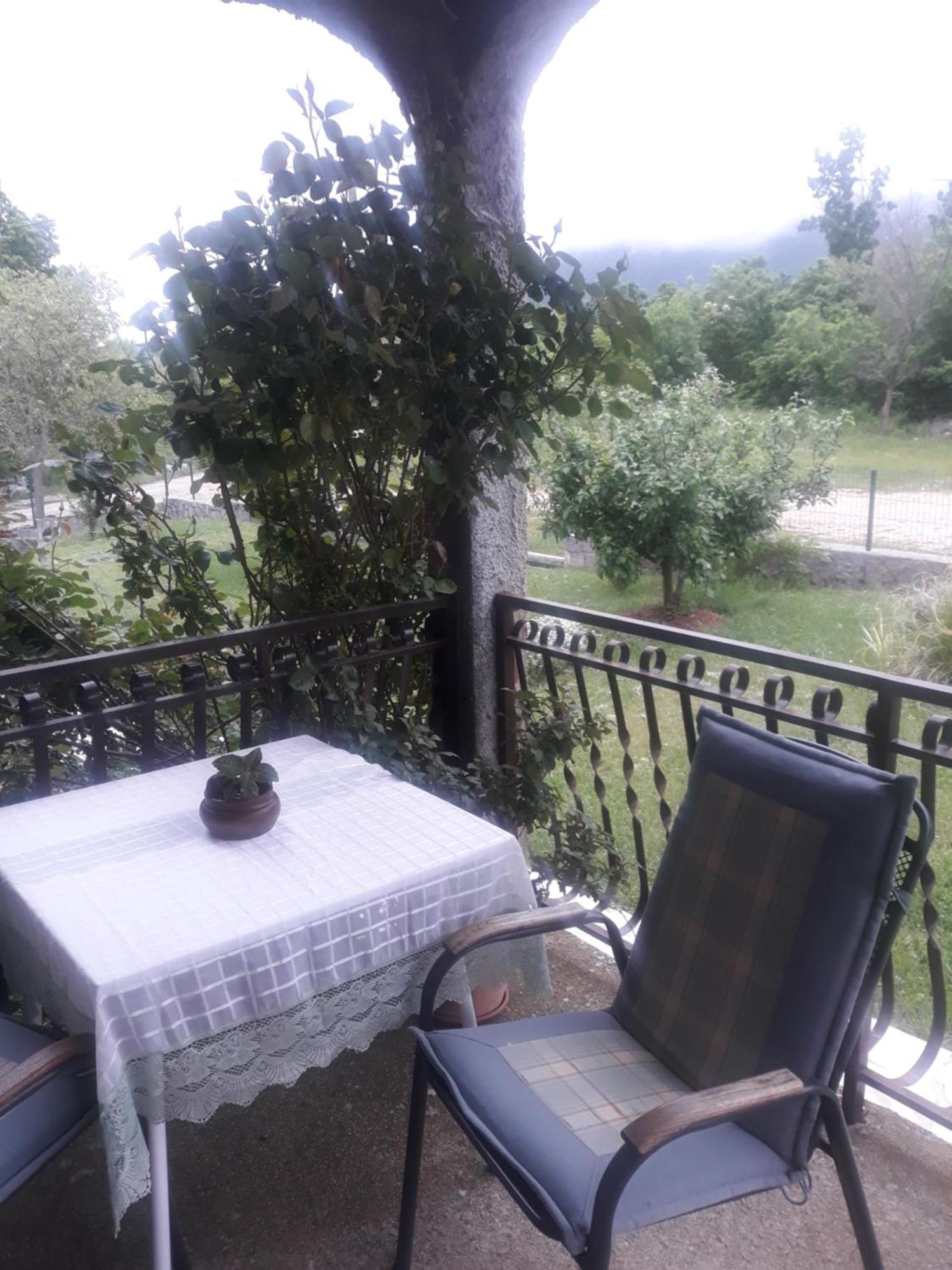 Apartman Lana Kijevo Екстериор снимка